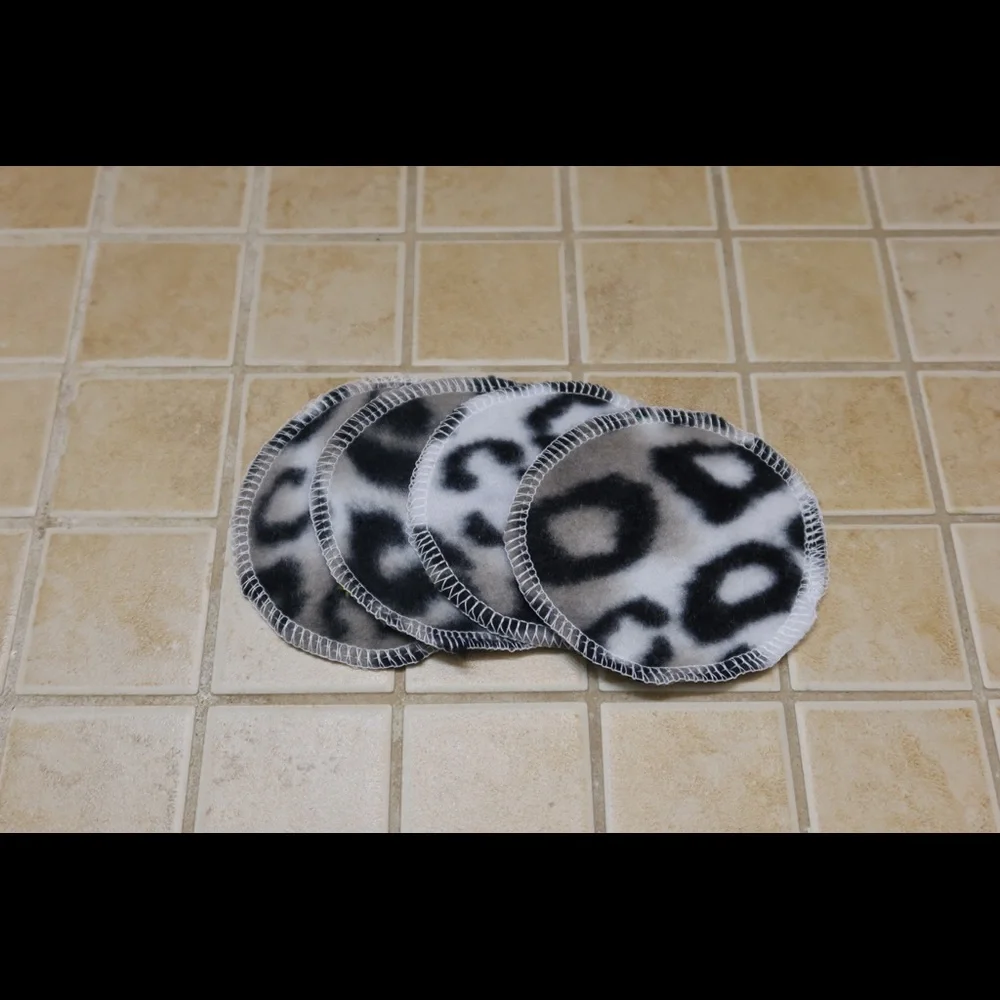 Set of 10 Black & White Cheetah Print Facial Rounds